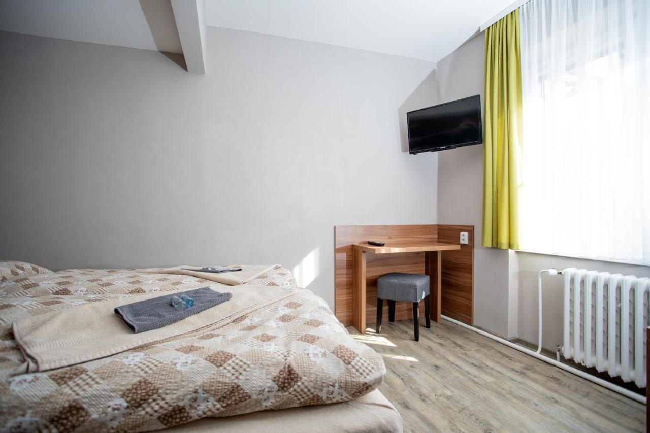 Hotel U Kone Бероун Екстер'єр фото
